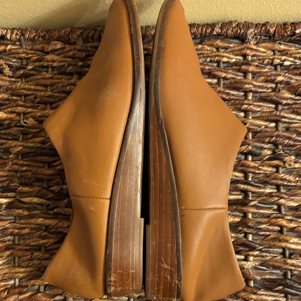 Kelsi Dagger Brooklyn Women's Soft Brown Leather Flats - Picture 5 of 6